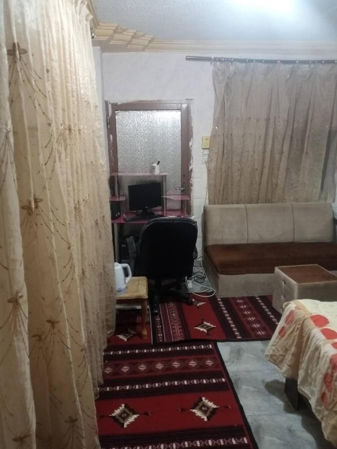 Guest House Hazem Al Azraq ash Shamali Exterior photo